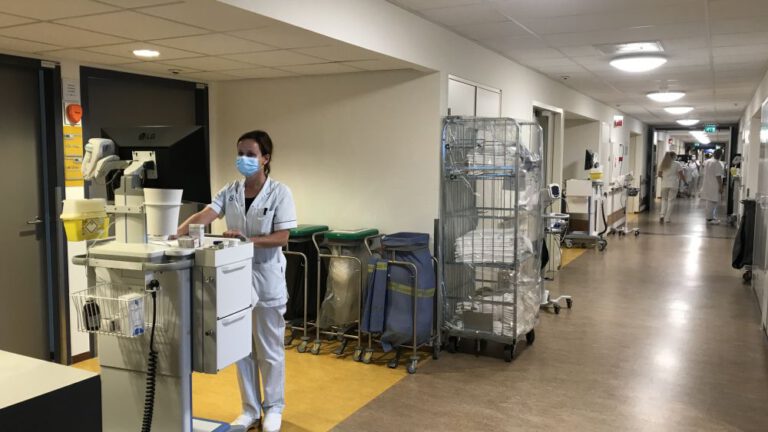 Ziekenhuizen blij met besluit kabinet: “Starten zodra we vaccins binnen hebben”