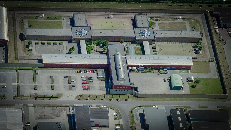 Aangifte 19 gevangenen tegen directeur van Zuyder Bos vanwege verspreiding corona