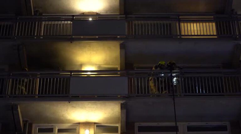 Alkmaarse zit langer vast na brandstichting, in afwachting van psychische evaluatie