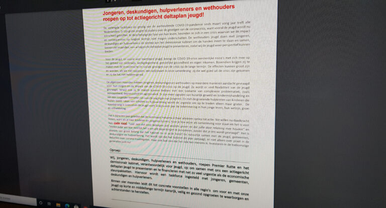 Alkmaars college, jongeren en deskundigen steunen brandbrief aan kabinet over jeugdhulp