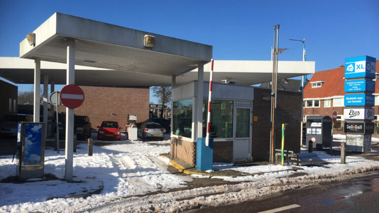 Al tijden gesloten tankstation aan de Heilooërdijk officieel nog steeds in gebruik