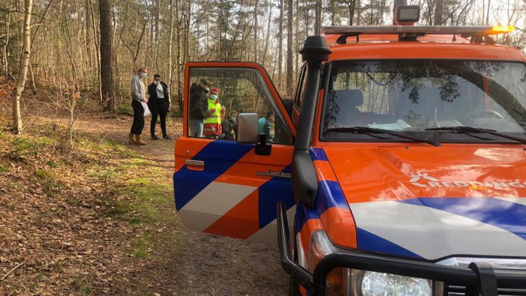 Wandelaar in Schoorlse Duinen struikelt en belandt in ziekenhuis