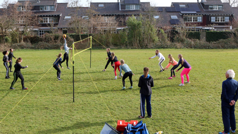 Alvoco meiden trainen noodgedwongen buiten, maar genieten nu van het lenteweer