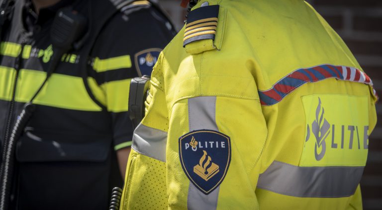 Jongen mishandeld door zes jongeren bij de kooi in de Waardse Rivierenwijk