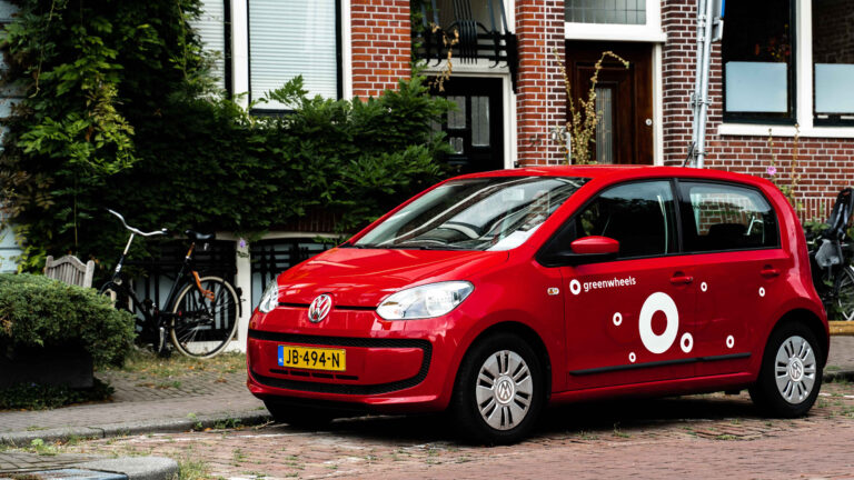 Greenwheels breidt in Alkmaar uit naar vijftien deelauto’s