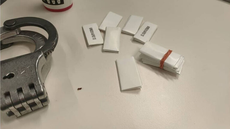 Avondklokcontrole in Bergen leidt tot cocaïnevangst