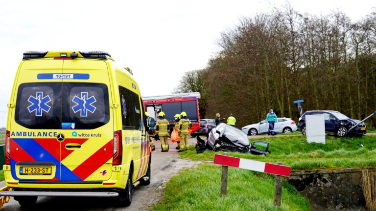 Eén ernstig gewond slachtoffer bij ongeval Oterlekerweg