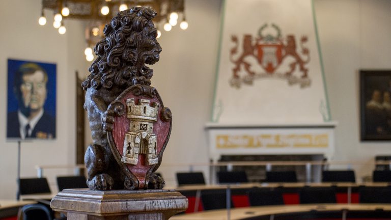 Gemeente Alkmaar doet aangifte; lekken naam nieuwe burgemeester blijft niet zonder gevolgen