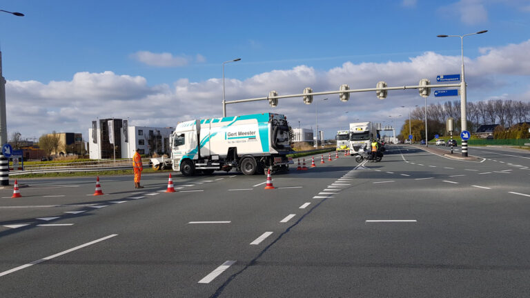 Verkeershinder door lading grind op kruising N242 – Zuidtangent