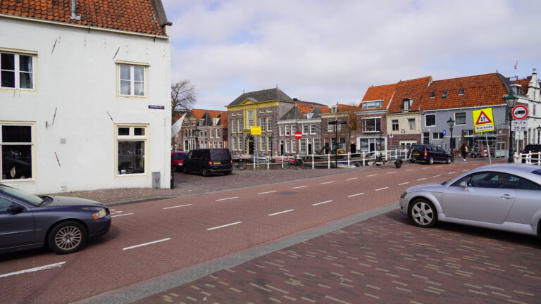 Petitie heeft succes: er komt een zebrapad bij Accijnstoren, maar nog even geduld