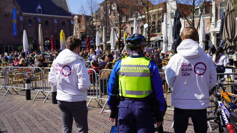 Terrassen en winkels weer open met beperkingen, eerste nacht zonder avondklok