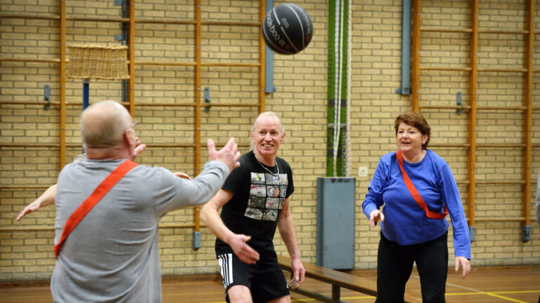 Enquête voor Alkmaarse 50-plussers over sport en bewegen
