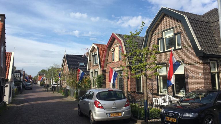 Je vrijheid vier je dit jaar op het terras of online met maximaal twee vrienden