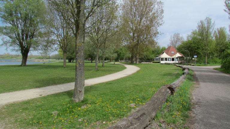 16-jarige Utrechter aangehouden na beroving in recreatiegebied Geestmerambacht, getuigen gezocht