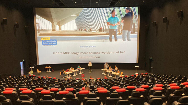 Debatteam Clusius College Alkmaar naar landelijke debatfinale
