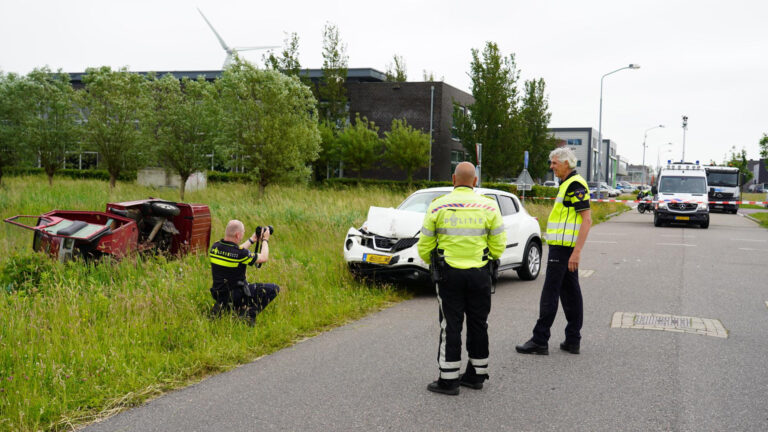 Bestuurder brommobiel gewond bij botsing op De Droogmakerij in Heiloo