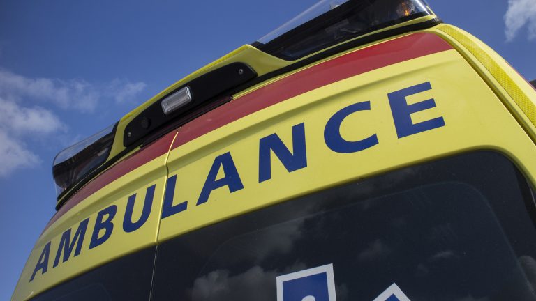 Automobiliste gewond bij harde botsing op N194 in Heerhugowaard