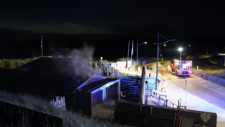 Schade groot na brand bij Strandboetiek BaZ24 Bergen aan Zee