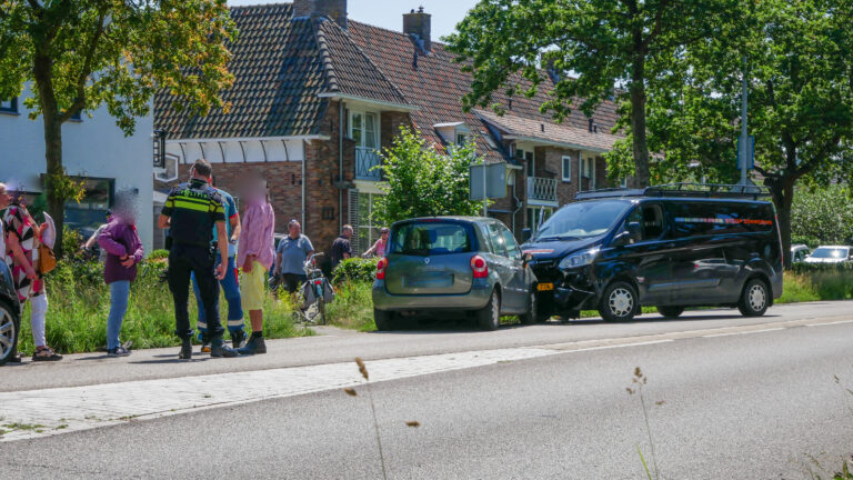 Drie auto’s betrokken bij aanrijding op Bergerweg in Bergen