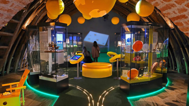 Kaasmuseum heropent met nieuwe vaste expositie over zuivel: “Ik zei nog zo, geen bommetje!”