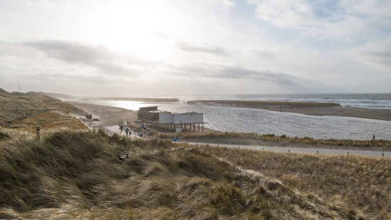 Aannemers vangen bot in conflict met hoogheemraadschap over zand dat wegwaait