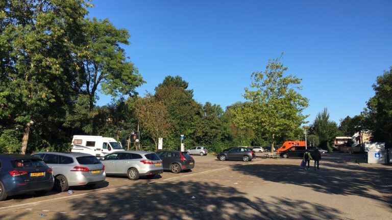 Drietal gezocht in Schoorl na bedreiging en achtervolging van twaalfjarige