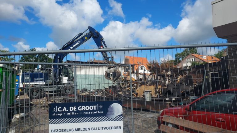 Laatste restanten Bello en No Span afgevoerd na brand Plein Bergen