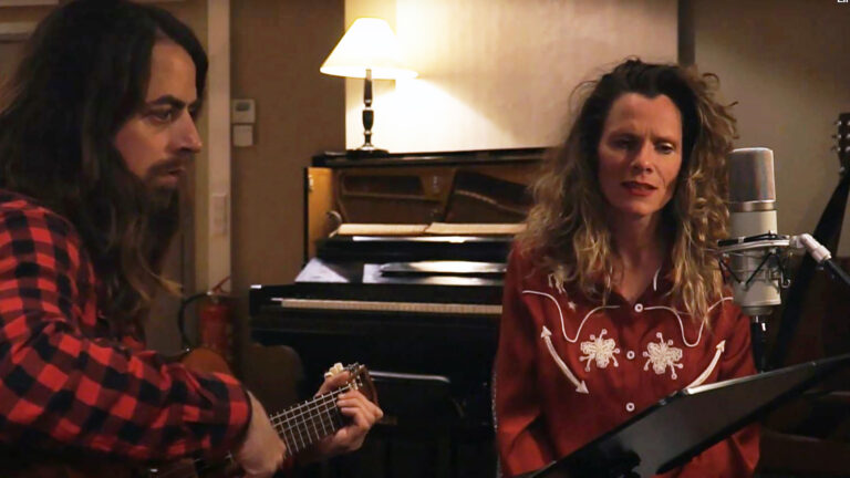 Front Porch Sessions: akoestische folksongs in Vredeskerkje Bergen aan Zee 🗓