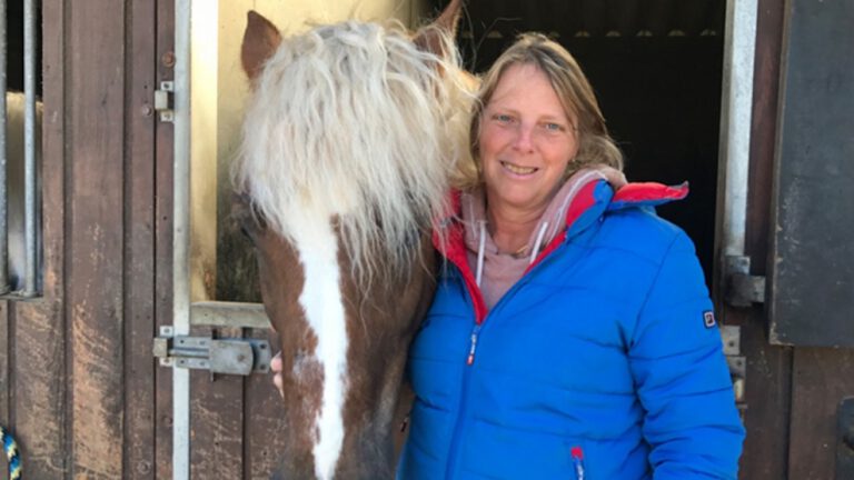 Eindeloos dossier gesloten: Ingrid mag boven haar manege gaan wonen