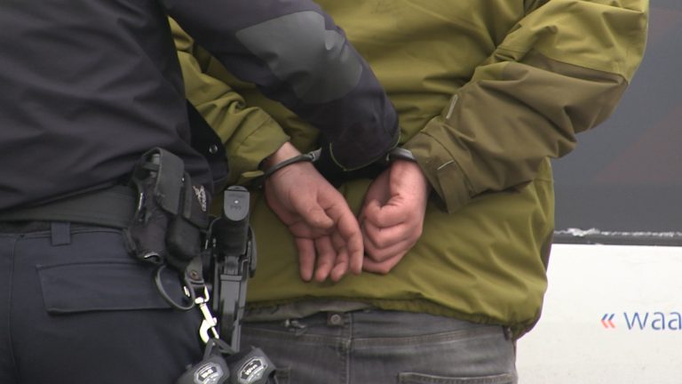 17-jarige Alkmaarder aangehouden voor steekpartij na kermisbezoek Hoogkarspel