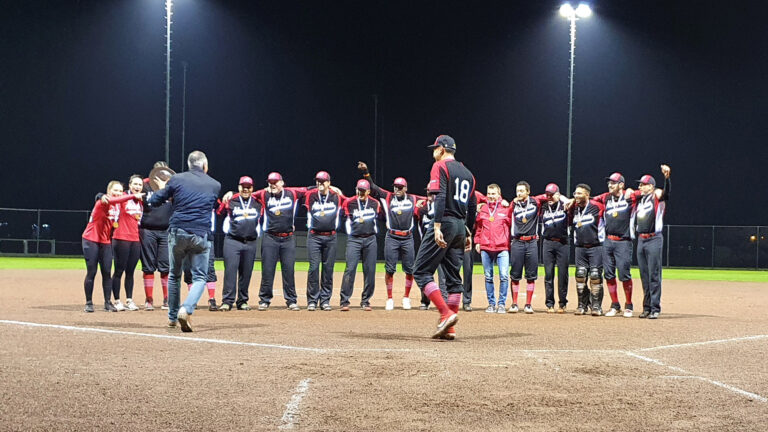 Heren softbalteam Alcmaria Victrix landskampioen in de Hoofdklasse