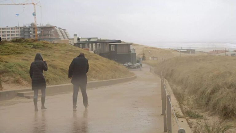 Woensdagmiddag kans op zware windstoten, code geel aan de kust