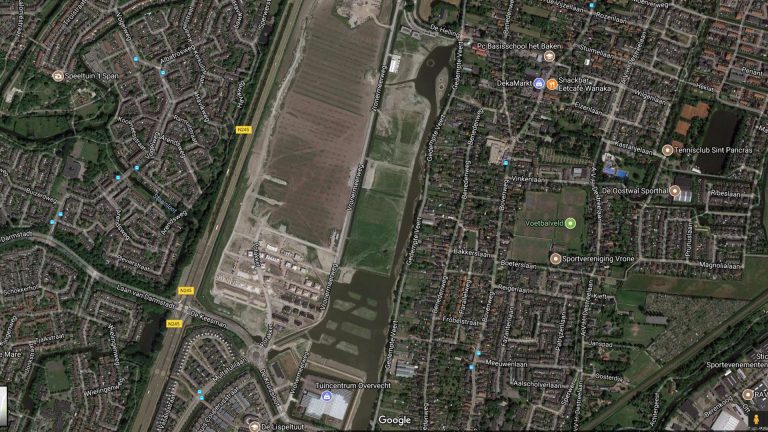Eerste exemplaar boek over recente geschiedenis van Sint Pancras voor Kompier 🗓
