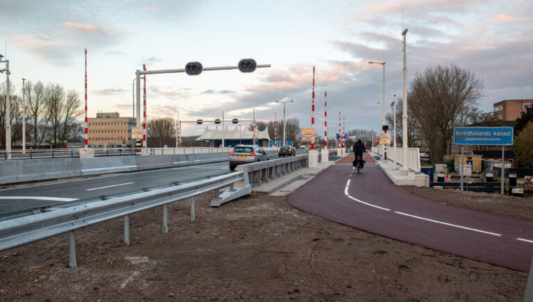 Dinsdag eerste van zeven nachtafsluitingen Leeghwaterbrug