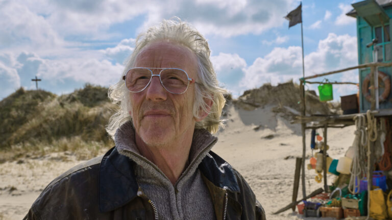 Film De Vogelwachter met Freek de Jonge vrijdag in De Blinkerd 🗓