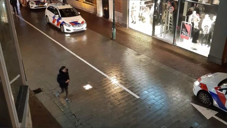 Bewoners Langestraat in Alkmaar opgeschrikt door enorme knal