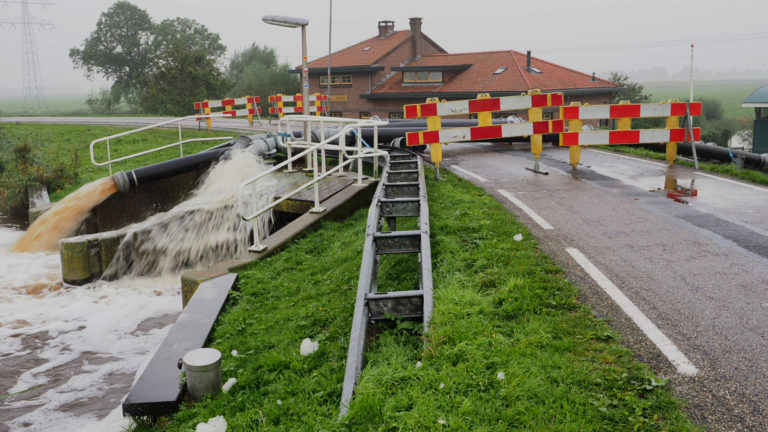 Waterschap, hulpdiensten en boeren gaan samen trainen in crisisaanpak extreme wateroverlast
