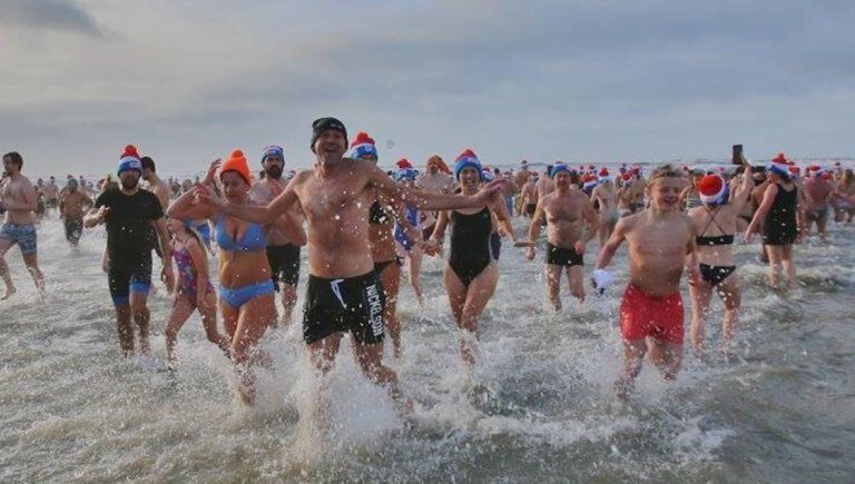 Nieuwjaarsduik van Egmond aan Zee afgelast na nieuwe corona-lockdown