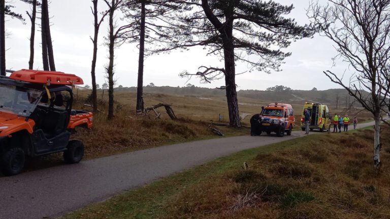 Hulpdiensten in actie na valpartij van MTB’er in Schoorlse Duinen