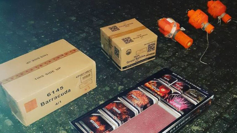 Alkmaarder rijdt met drank en drugs op, en lading vuurwerk achterin