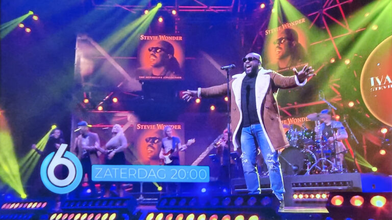 Alkmaarder Iva zaterdag in nieuwe tv-programma The Tribute – Battle of the Bands