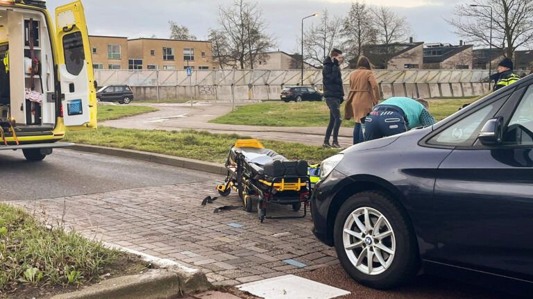 Oudere fietsster ernstig gewond bij aanrijding op Oostertochtpad