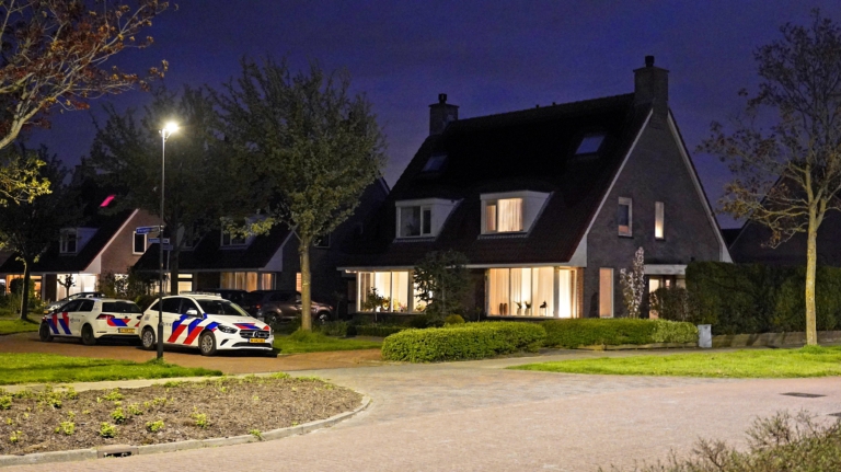 Politie rukt uit naar mogelijke woningoverval aan Paradijsvogel Heerhugowaard