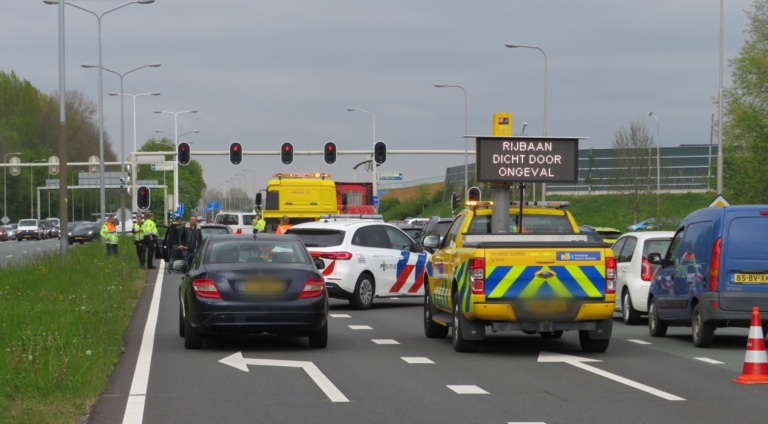 Automobilist gewond bij kop-staartbotsing op Schagerweg