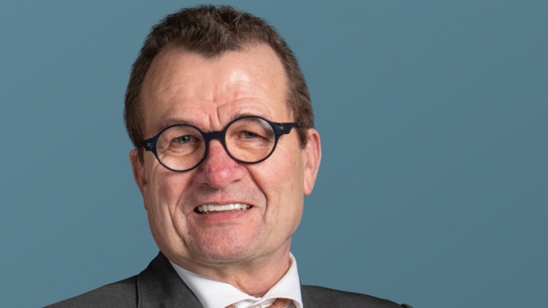 Wethouder John Does formateur in De Bilt