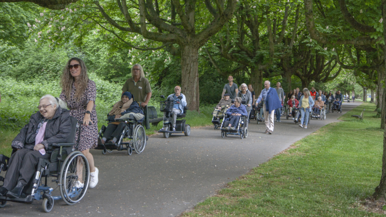 Bewoners van Alkmaarse verzorgingstehuizen ‘wandelen’ mee met de Avond4daagse