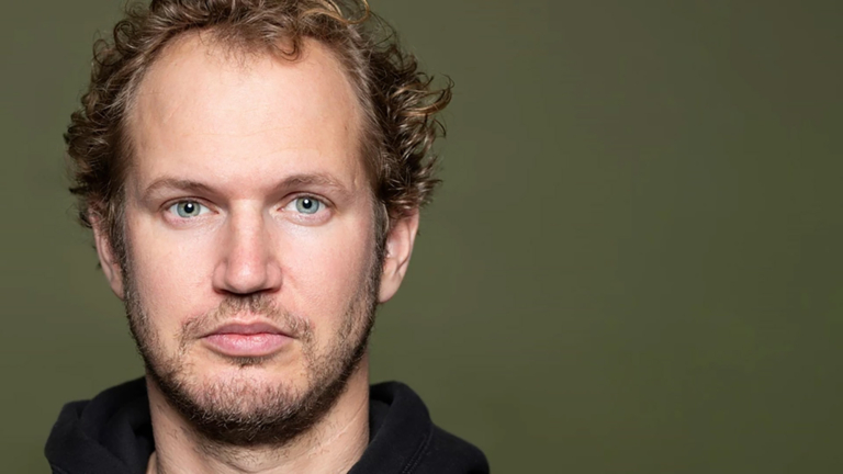Cabaretier Johan Goossens komt met nieuwe voorstelling naar Alkmaar 🗓