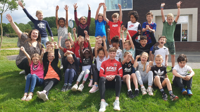 Groep 5 van De Helix uit Heerhugowaard winnaar van leesproject ‘Scoor een boek!’