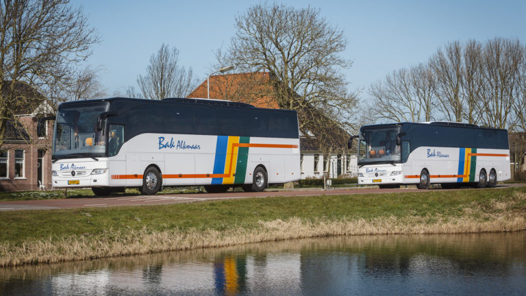 Touringcarbedrijf Bak stelt klanten gerust: “Alle aangenomen ritten kunnen we uitvoeren”