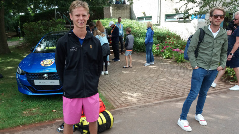 Bergense tennisser Dax Donders uitgeschakeld op ITF Worldtennis Tour Alkmaar